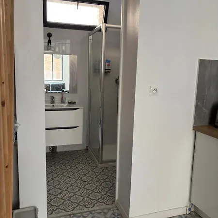 Apartment Meublee Au Calme Dans Maison De Caractere Hyper Centre 3m Gare
